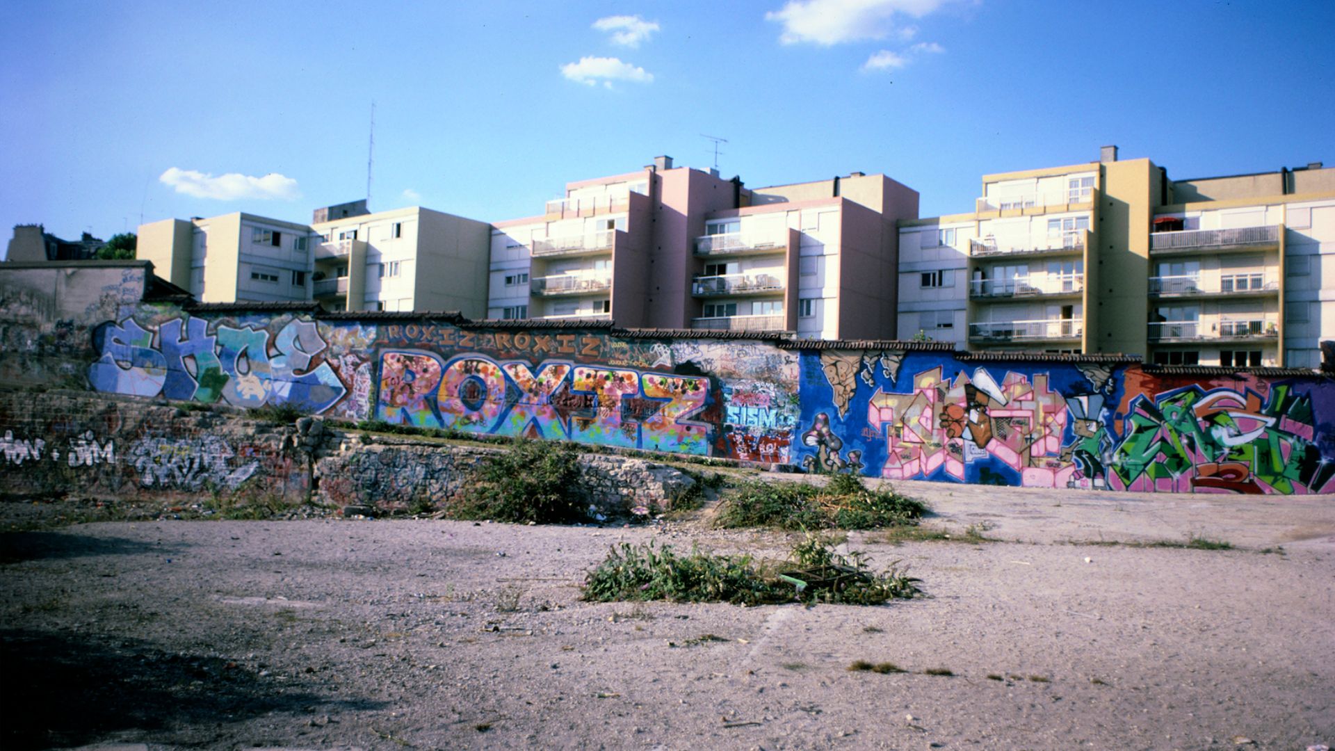 Mur de graffiti de Shoe, Roxiz (par Jonone) Jayone et Ash2 (aka Saho)